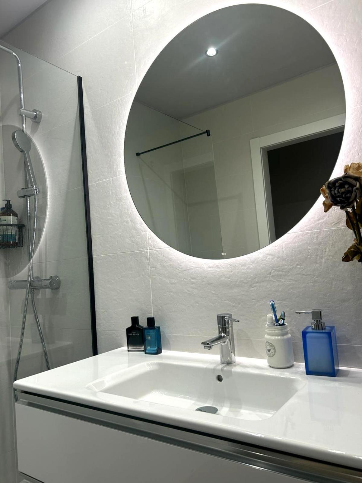Apartamento Frente Al Guggenheim. Urbanizacion De Lujo En El Centro บิลเบา ภายนอก รูปภาพ